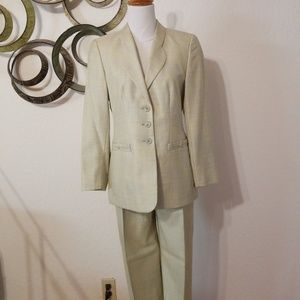 Escada Sage Green Pant Suit 34 2-4